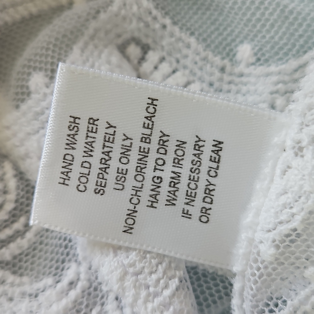 NWT Rabbit Rabbit Rabbit Design Sheer Lace Shrug Top Size M - Picture 5 of 13